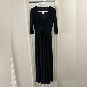 Laundry by Shelli Segal NWT black floor length formal Dress 3/4 sleeve